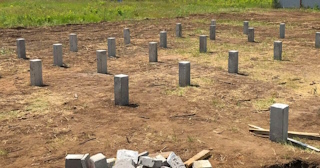 Фундамент на забивных жб сваях под ключ в Железногорске - фундамент из забивных железобетонных свай цена от 3170 руб/м2